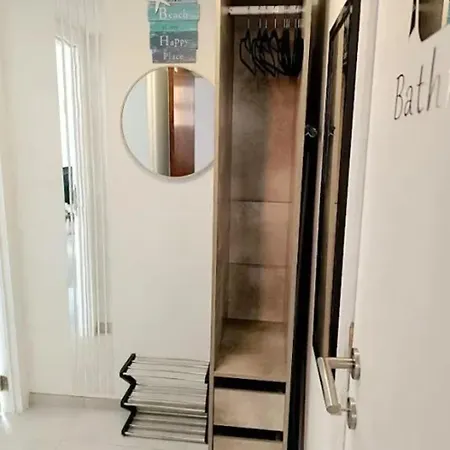 Apartamento Cozy Near The Sea In